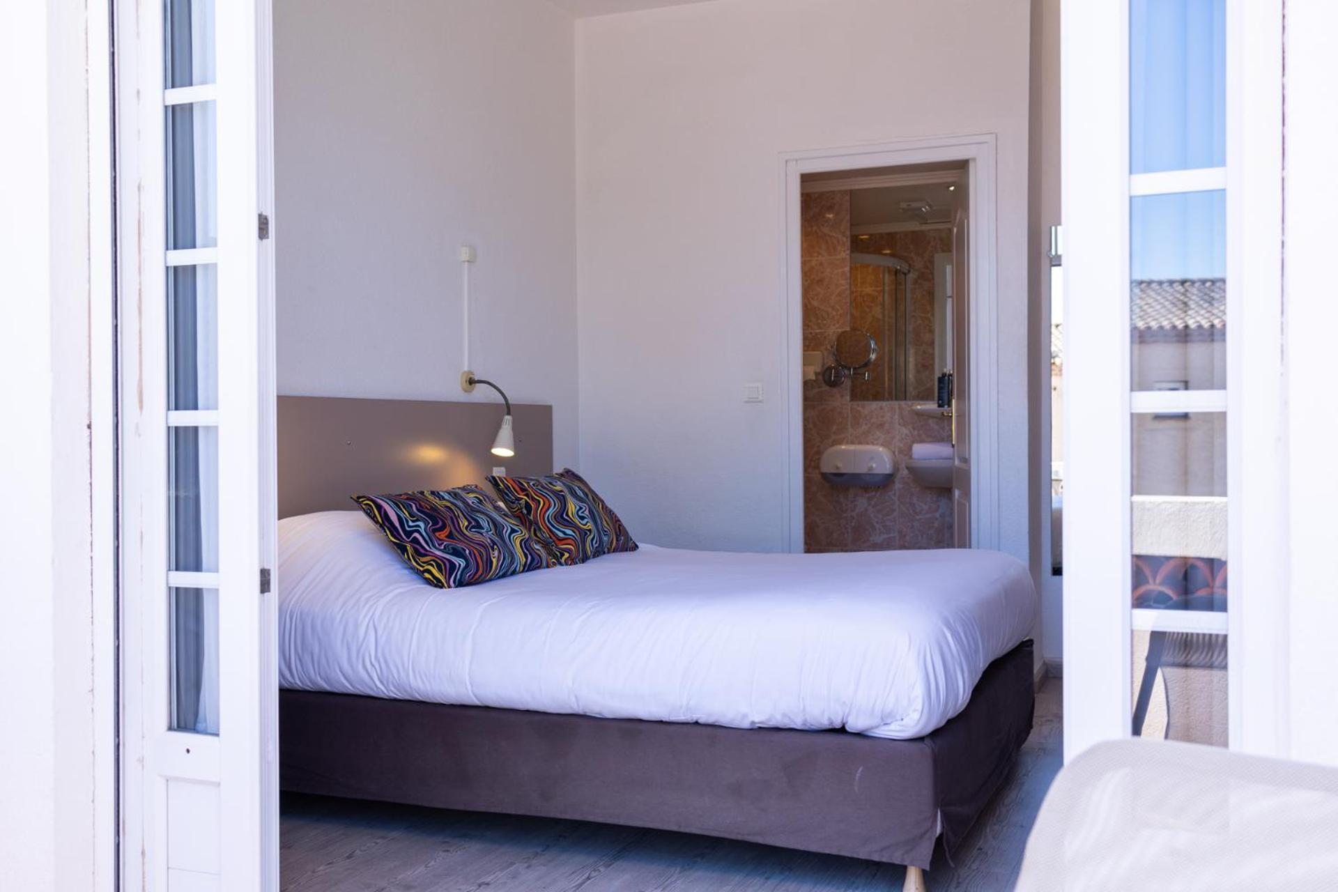 Logis Hotel L'Esterella Saint-Raphaël Zewnętrze zdjęcie