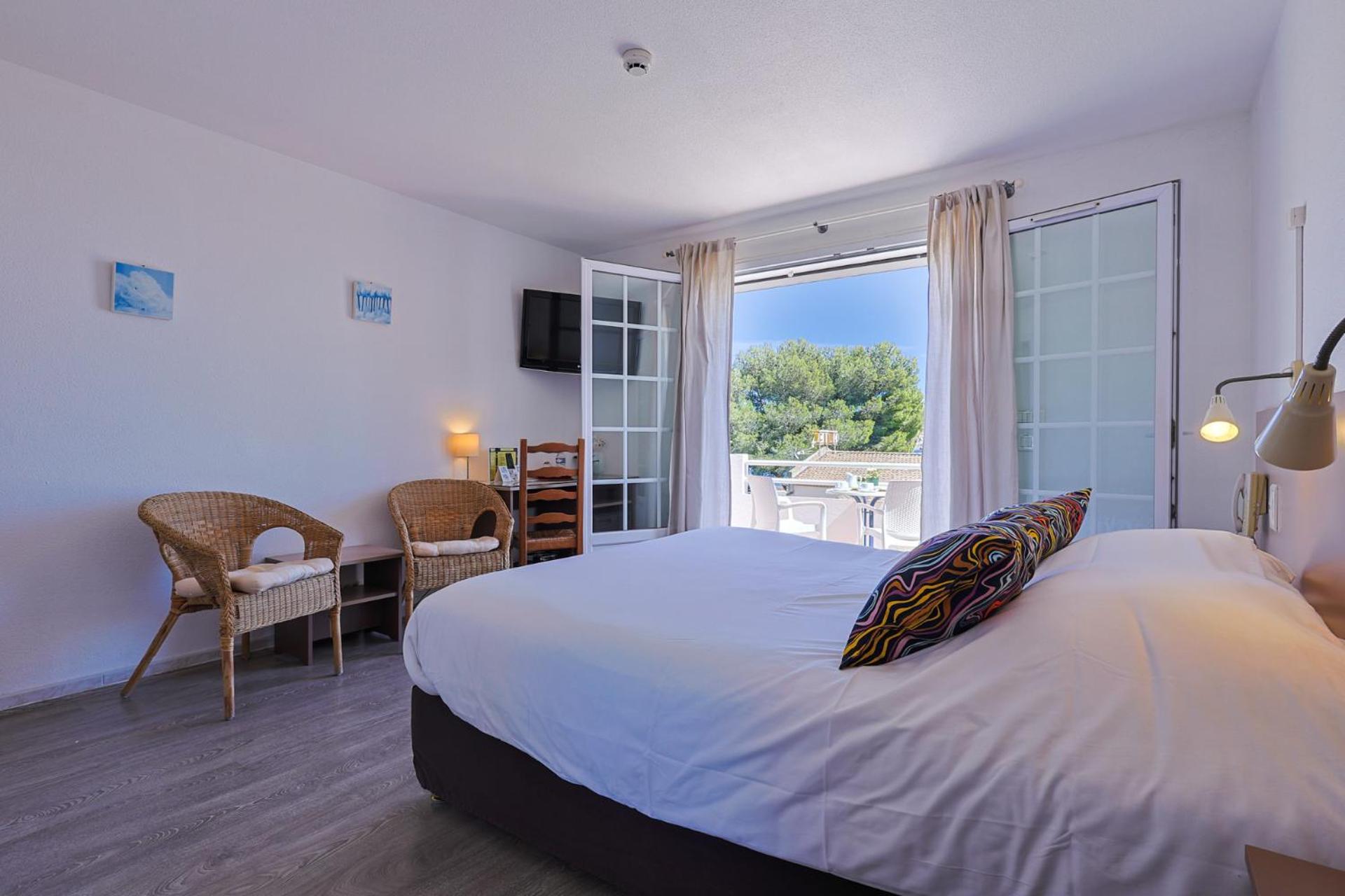 Logis Hotel L'Esterella Saint-Raphaël Zewnętrze zdjęcie