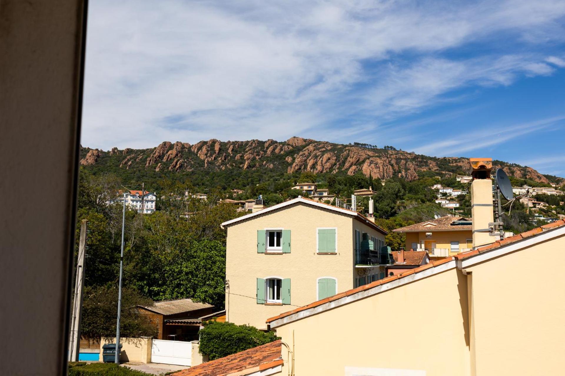Logis Hotel L'Esterella Saint-Raphaël Zewnętrze zdjęcie