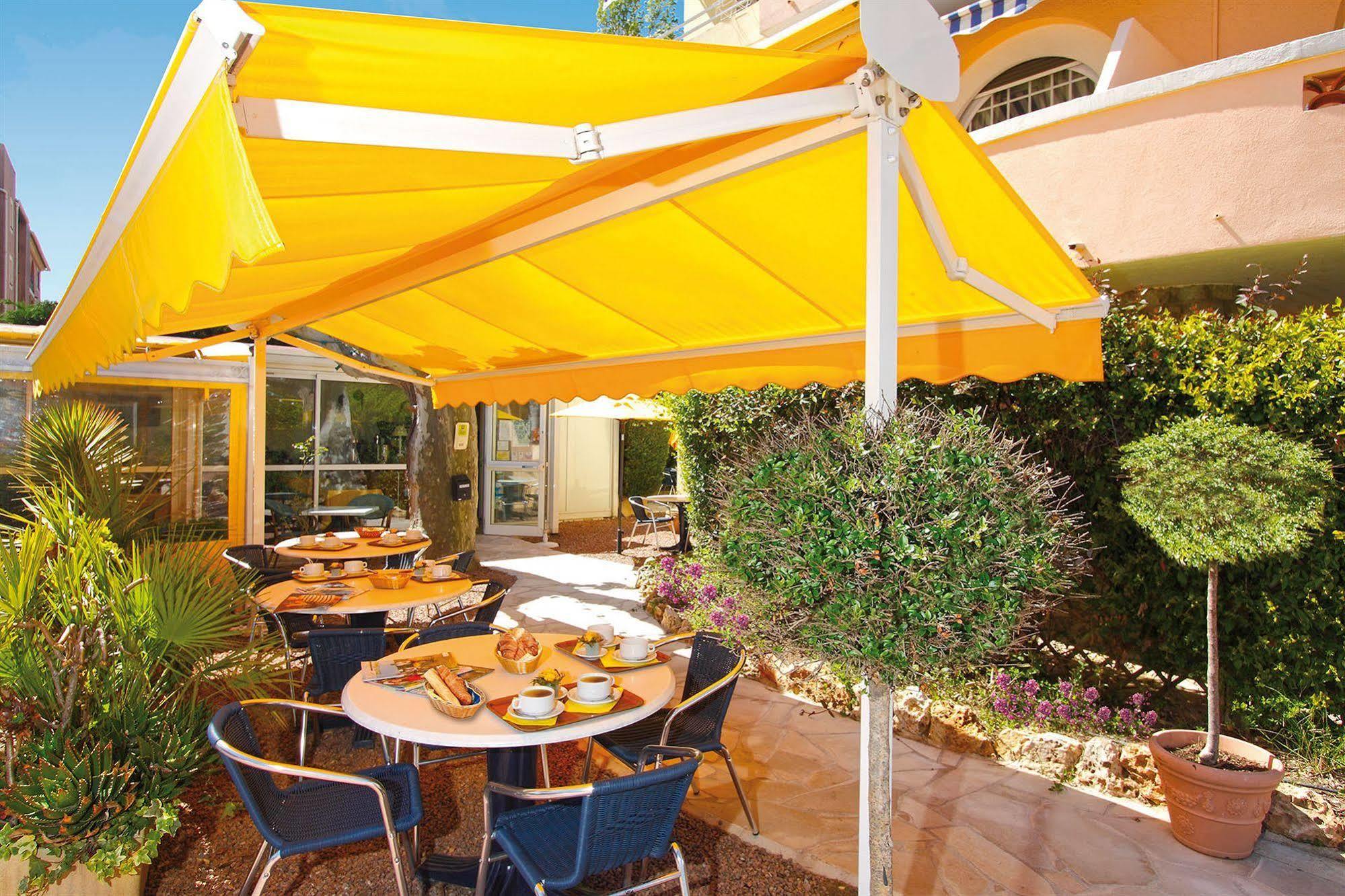 Logis Hotel L'Esterella Saint-Raphaël Zewnętrze zdjęcie